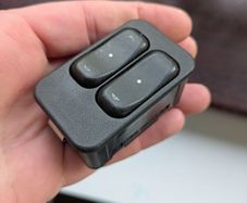 Opel mid 00's window switch (removed from Corsa c)