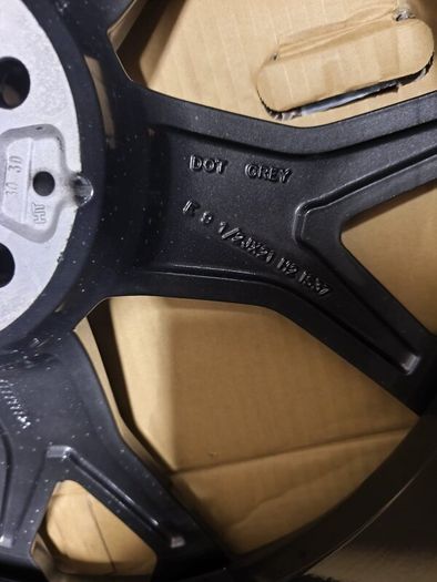 BMW OEM alloys