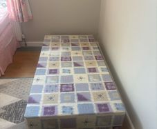 Single bed base