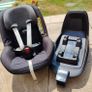 Maxi Cosi Car Seat & Base Image 3