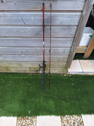 2 small fishing rods and reels