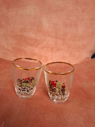 2 Hunting scene shot glasses