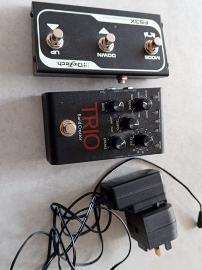 Digitech Trio Band Creator with footswitch and power supply