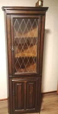 Unique Reproduction Mahogany Triangle Corner Unit