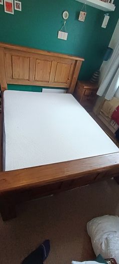 Solid wood king size bed frame and 2 matching lockers