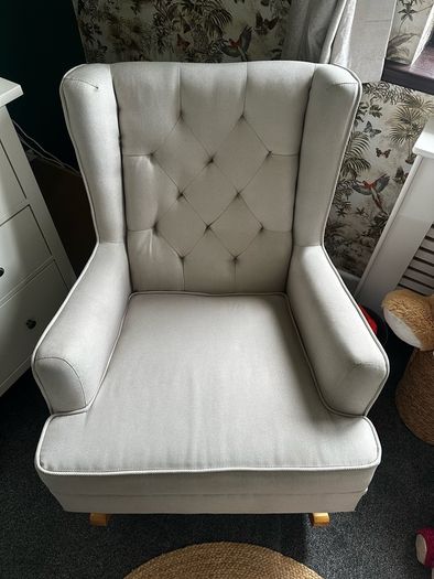 Nursery Rocking Chair Excellent Condition