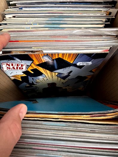 Marvel & DC Long Comic Box w 300 comics for Sale