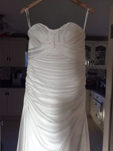 Size 12 White Wedding Dress & veil