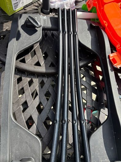 Weber Q 2000 Gas BBQ with Stand Used ONCE