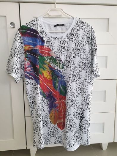 Givenchy Tshirt Size Xxl