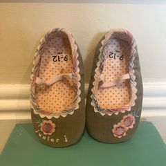 baby shoes