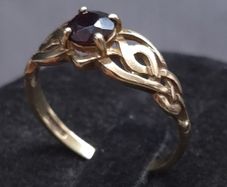 Vintage Fully Hallmarked Gold Garnet Ring Birmingham  Size 57