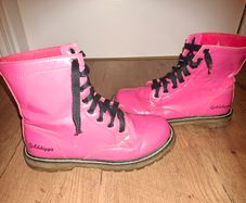 Gorgeous Goldigga pink patent boots, size 4