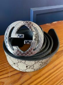 Belt. New. Unwanted gift. Made in Italy