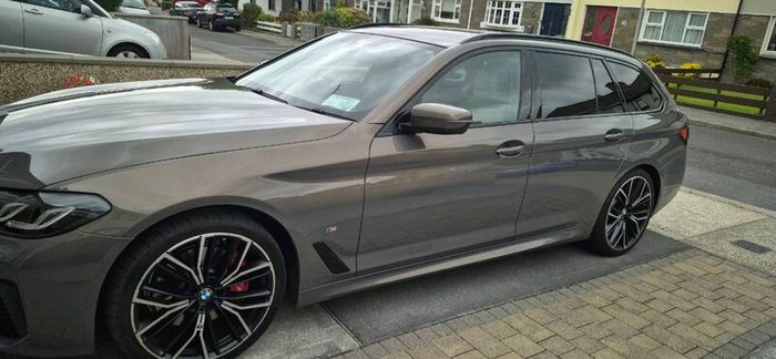 BMW 5-Series 2023