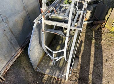 Sheep turnover crate