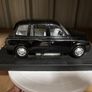 London Taxi Black cab diecast 1:18 Image 4