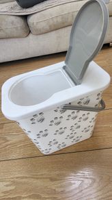 Pet Food Container