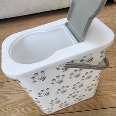 Pet Food Container