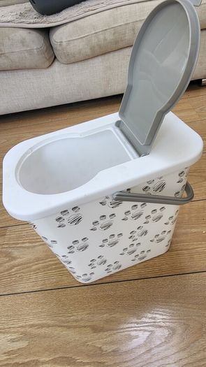 Pet Food Container