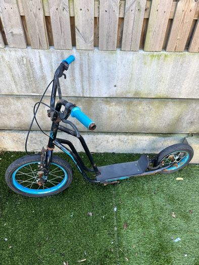 [Lot] 4x Cycles Bikes 1 Scooter