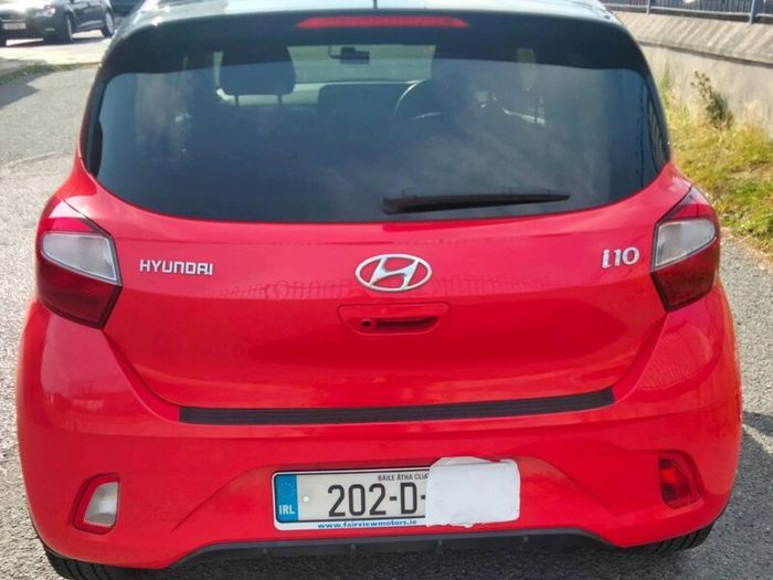 Hyundai i10 Deluxe Plus TwoTone