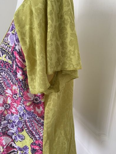 BNWT Top, Size 16, half price