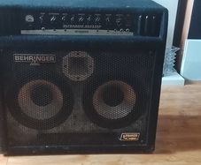 Behringer ultrabass bx4210a