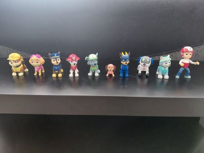 Paw Patrol Figures 11
