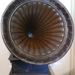 Antique  Original Graphophone Wind Up Gramophone ,Original Horn doesn't work