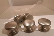 knobs