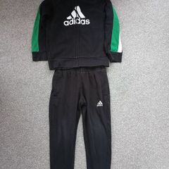 boy's Adidas tracksuit .Age 5/6