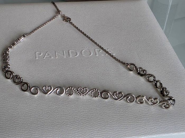 Pandora heart swirls choker necklace very good condition fully hallmarked(no box)