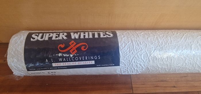 1 roll white wall covering