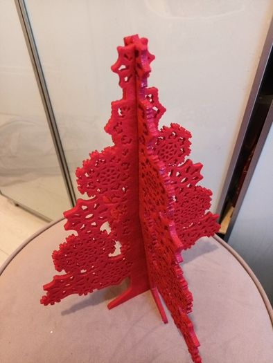 Red christmas tree and gems