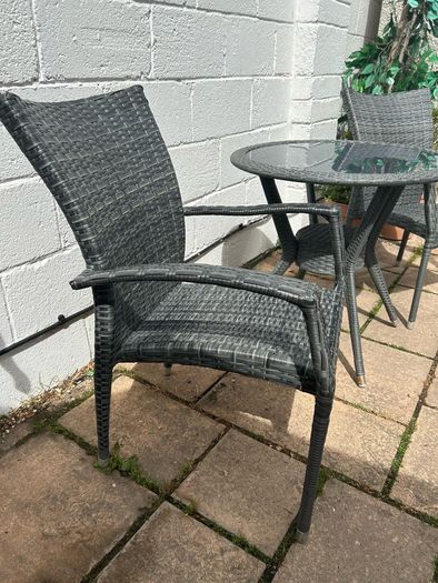 2 seater rattan table and chairs