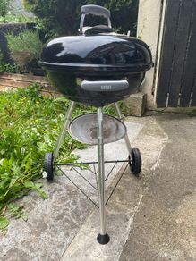 Weber Compact 47cm Charcoal BBQ