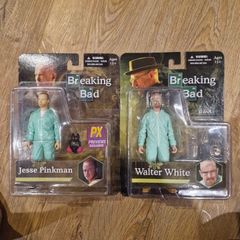 Mezco Breaking Bad Figure Set Jesse And Walter White Green Hazmat Suit