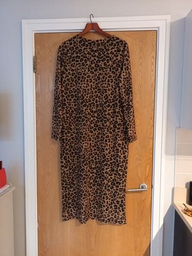 Savida Leopard Print  Dress.    S.16