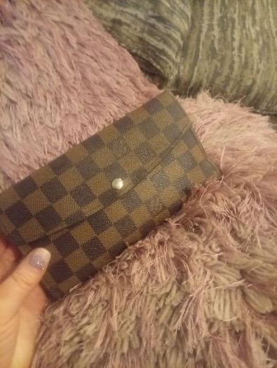 LV ladies wallet & card holder