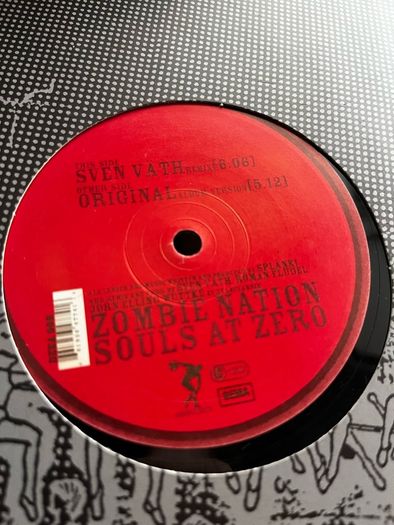 10e each Techno 12" vinyl