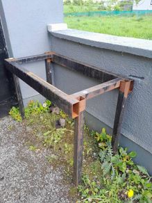 work bench- table