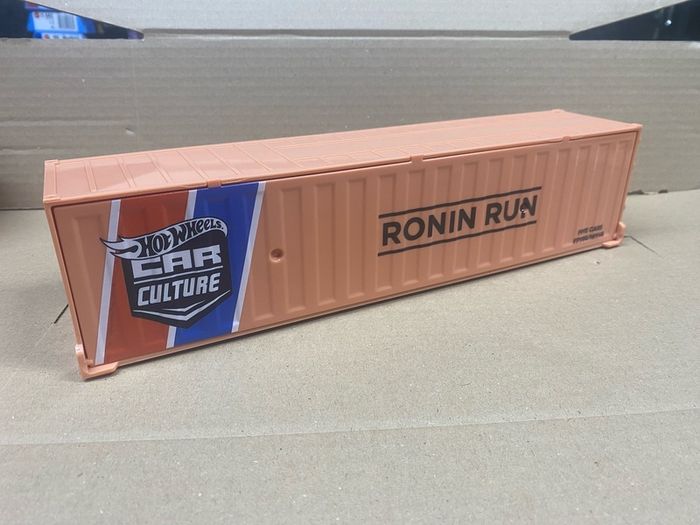 Hot Wheels Ronin Run Container