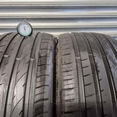 225/35R20 (Matching Pair)