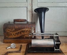 Antique Columbia Type QA Cylinder Graphophone