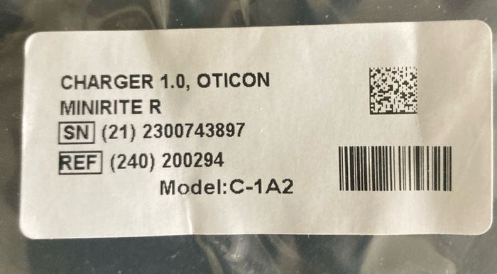 Oticon MiniRITE R Hearing Aid & Charger Set
