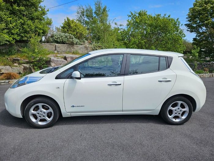 Nissan Leaf 2017 30KWh Low Milage