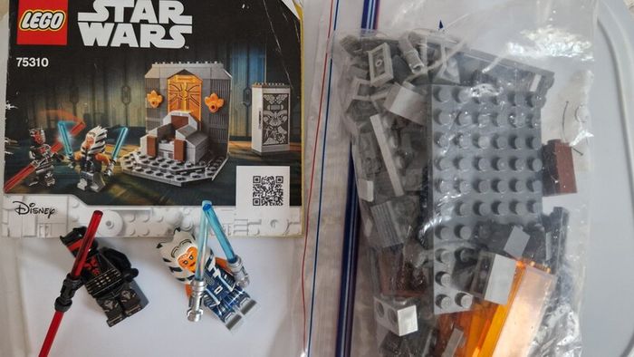 LEGO Dual on Mandalor, 75310