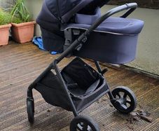 Carrycot & Chassis