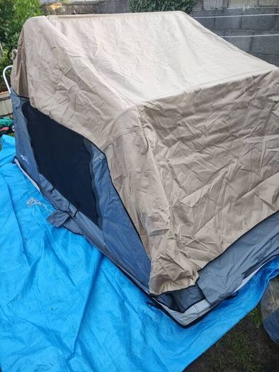 rooftop tent